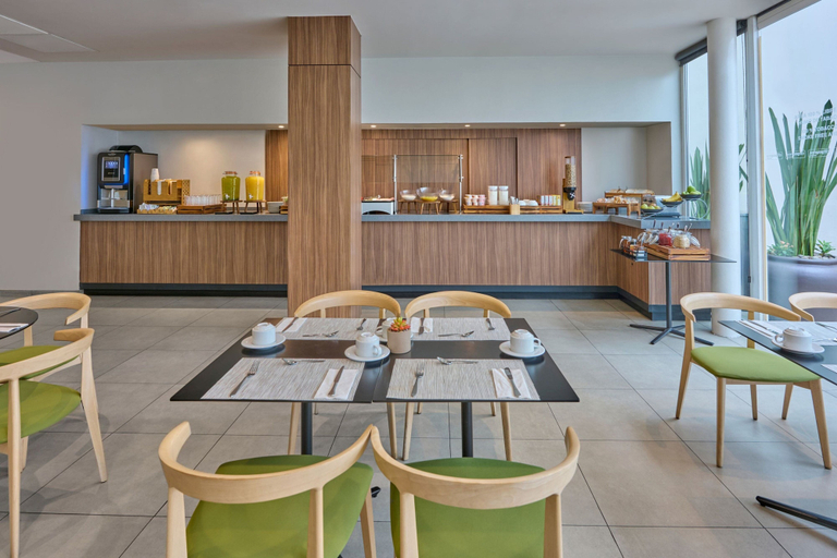 Food & Drinks 5, City Express Plus by Marriott Ciudad de México Insurgentes Sur, Mexico City
