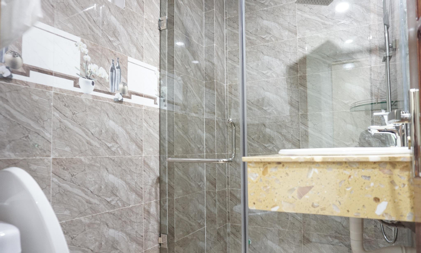 Bathroom 3