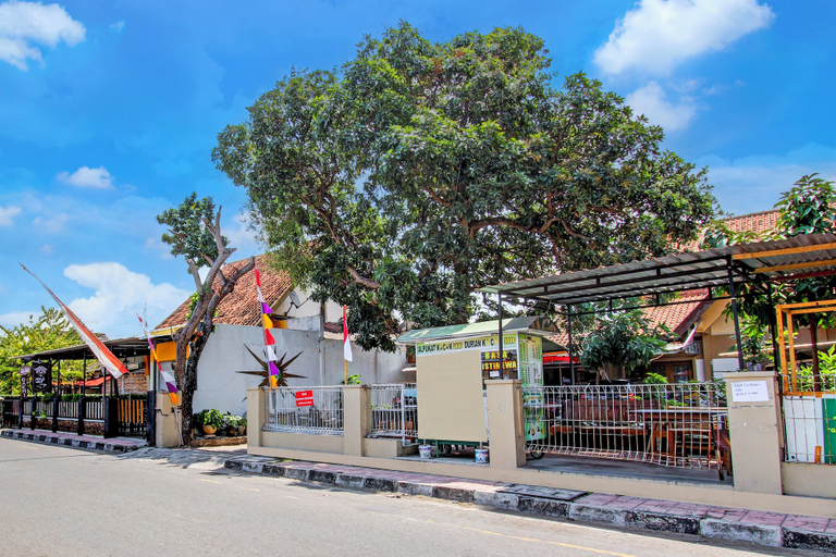 Exterior & Views 4, Hotel O Homestay Alqid Syariah, Yogyakarta