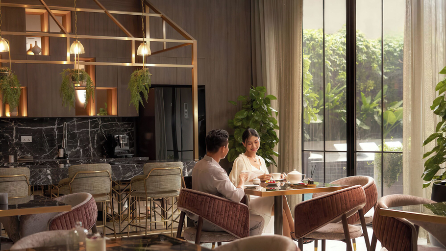 Food & Drinks 5, Imperial Elegance Zenity D1, District 1