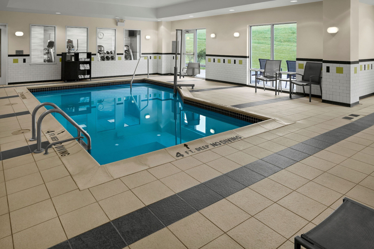 Sport & Beauty, Fairfield Inn & Suites by Marriott Bedford, Bedford