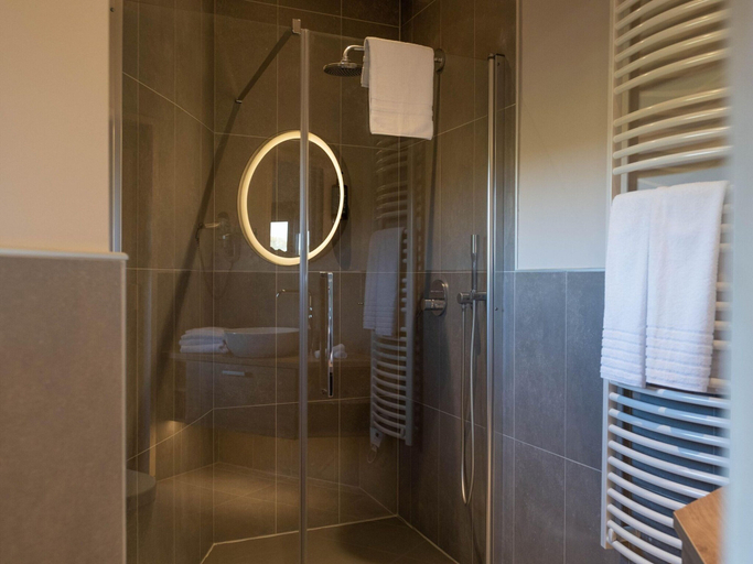 Bathroom 3, Charming Bungalow Pools, Hainaut