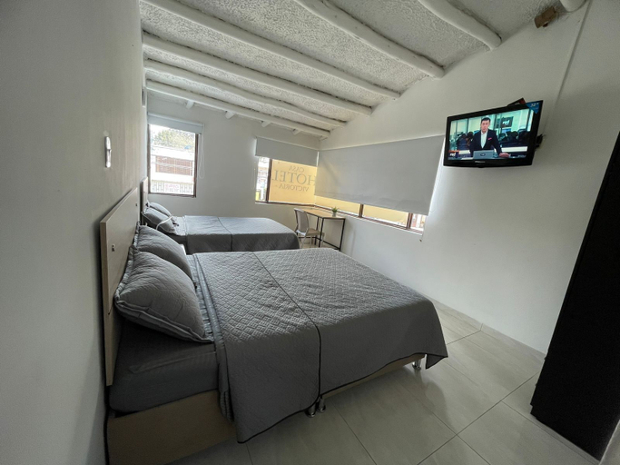 Others 4, Casa Hotel Victoria, Santafé de Bogotá