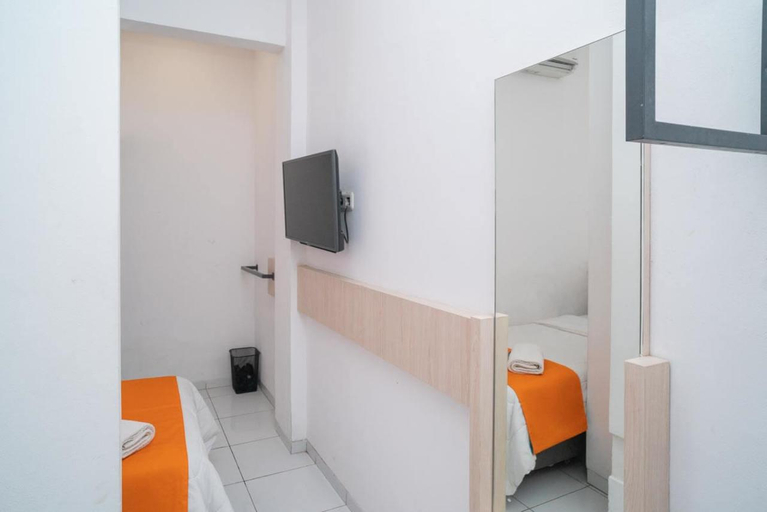 Bedroom 27