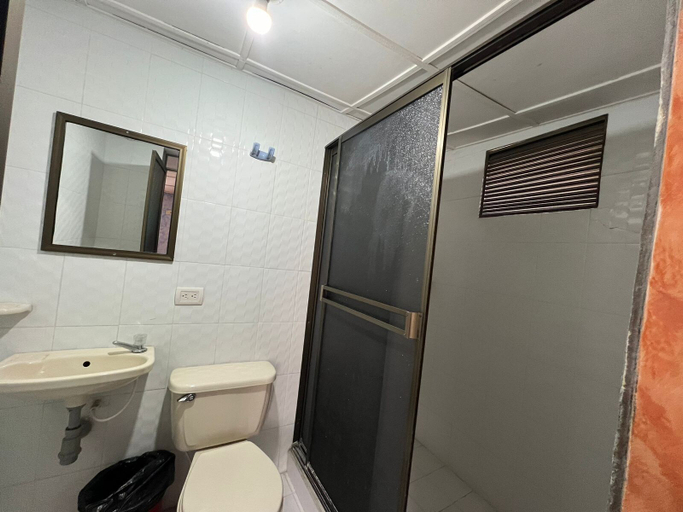 Bathroom 5, Hotel Mardol, San Juan de Pasto