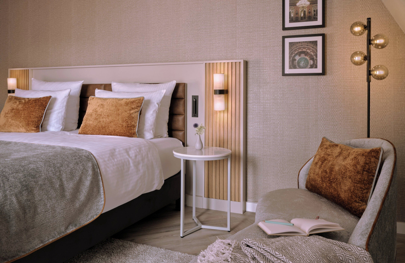 Bedroom 2, Leonardo Royal Hotel Baden-Baden, Baden-Baden