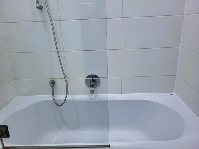 Bathroom 2, Neulerchenfelder Apartment Vienna, Wien