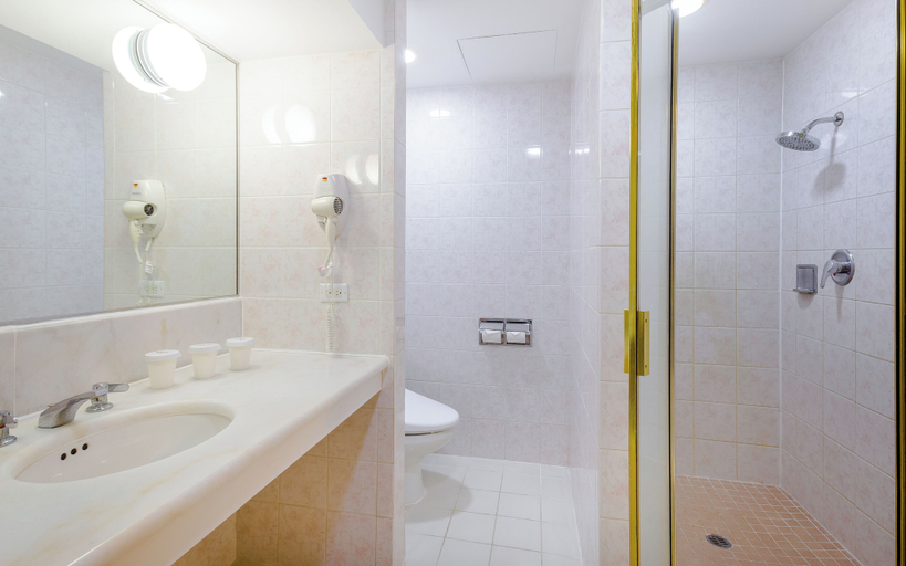 Bathroom 4, Pacific Islands Club Guam, Tumon