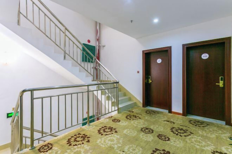 Others 5, Hande Hotel, Baise