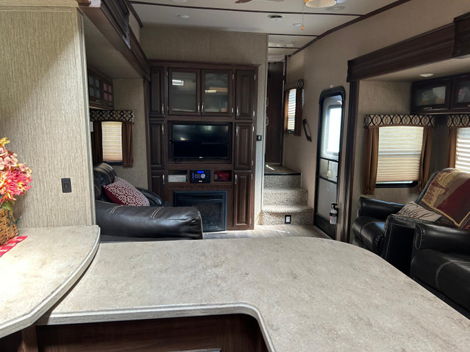 Others 5, Gorgeous Denali 5th Wheel Delight!, Walla Walla