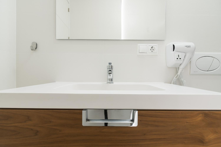 Bathroom 2, Suite Homes Hesperides garden beach, Málaga