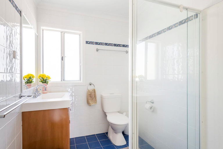 Bathroom, Bimbajong Yamba - Oceanstays, Clarence Valley- Coast