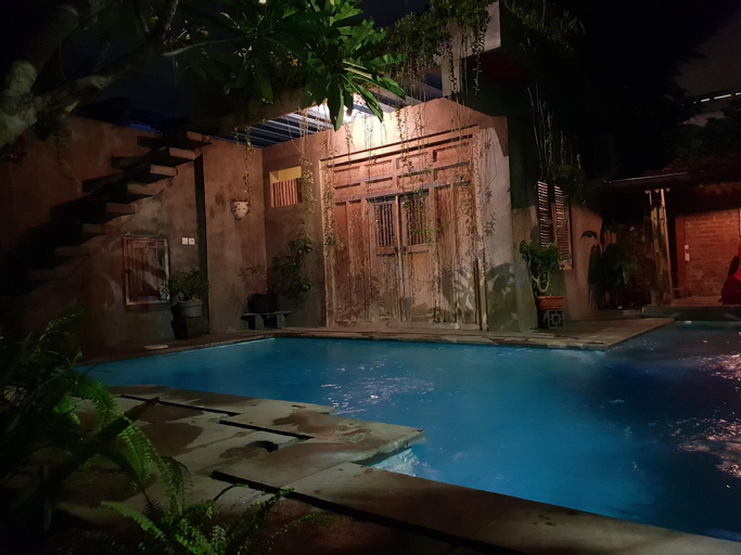 Swimming Pool 9