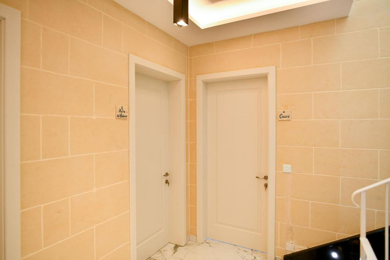 Others 5, Azure W B&B
