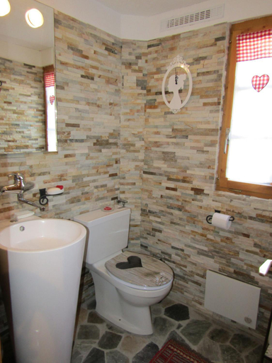 Bathroom 1, Chalet "Chez Claudine et Charles", Hérens