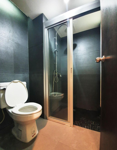 Bathroom 6
