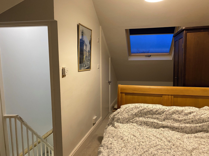 Bedroom 2, Stunning 1-bed Studio in Windsor, Slough