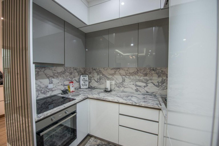 Others 4, Apartment Lara