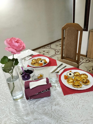 Food & Drinks 4, Вілла Сади Єви, Stryis'kyi
