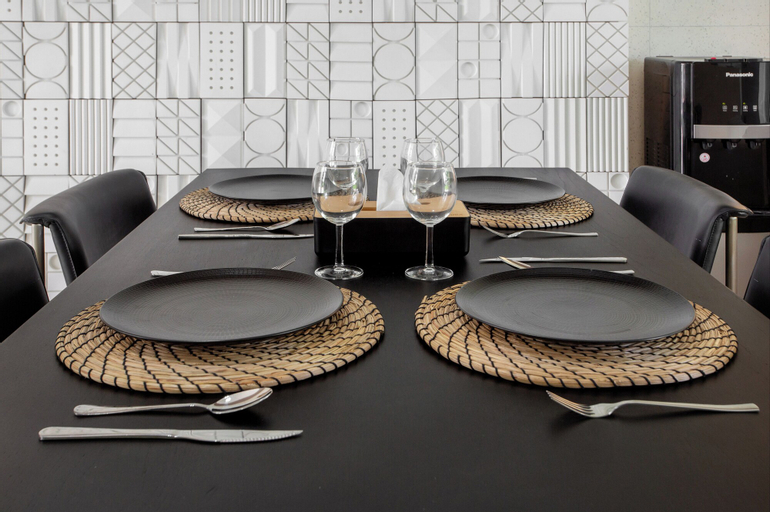 Dining Room 8