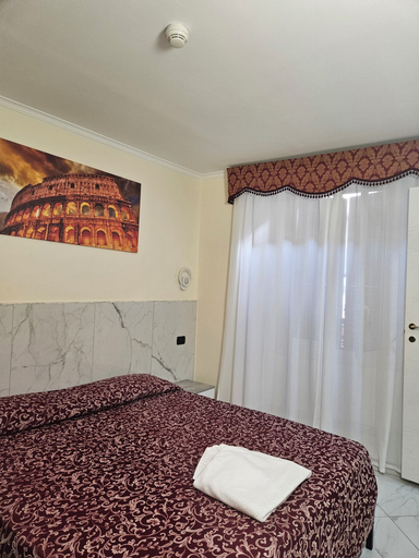 Bedroom 3, TICHE, Rome