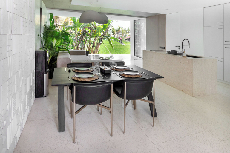 Dining Room 14