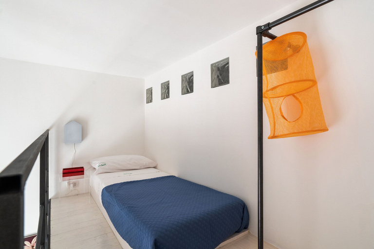 Room 2, 4156 Green Emerald by Barbarhouse, Bari