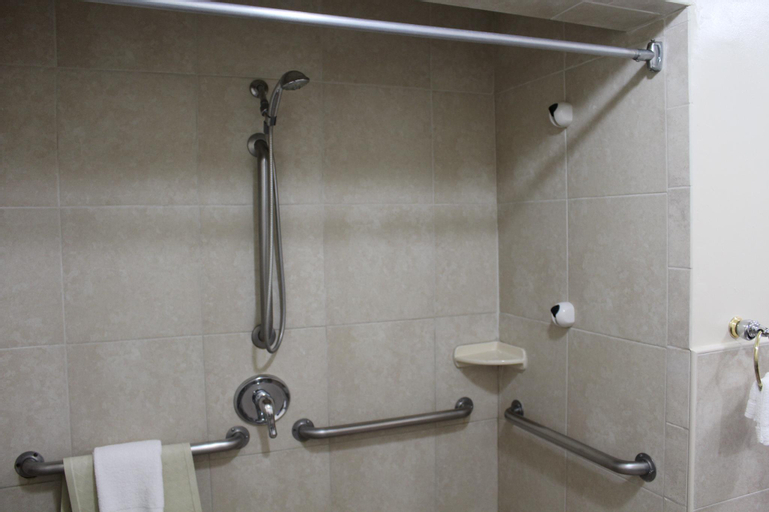 Bathroom 20