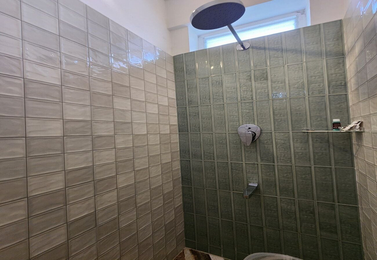 Bathroom 4, La Papillon Maison, Viluppuram