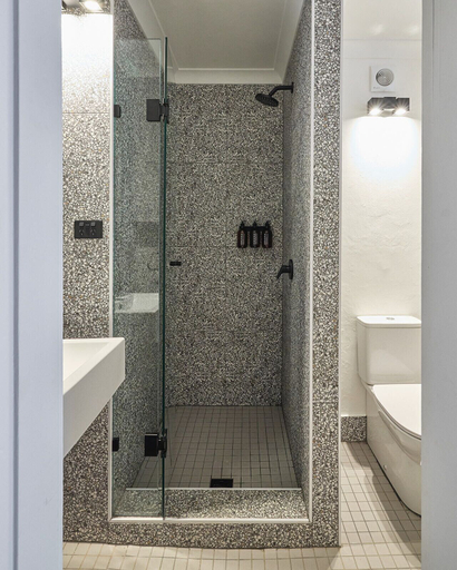 Bathroom 4, Alpine Inn, Tumbarumba
