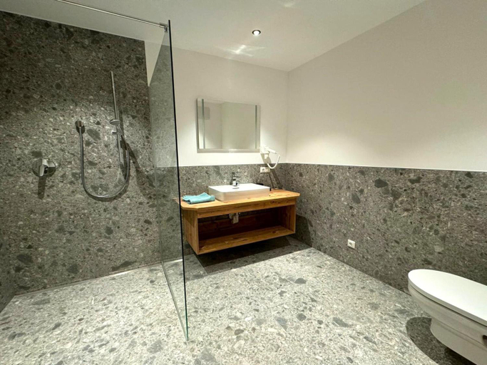 Bathroom 4, Apartment in Stubaital near Ski Lift, Innsbruck Land