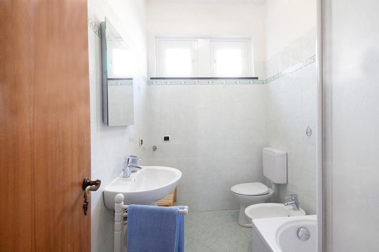 Bedroom 3, Quadrilocale LAVINIA, Genova