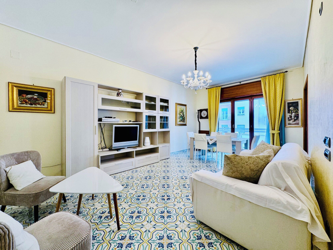 Others 3, YourHome - Domus Apartment, Napoli