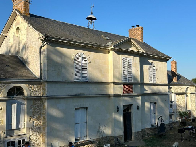 Others 2, Ancien relais de chasse a 35 min du Circuit 24h du Mans, Sarthe
