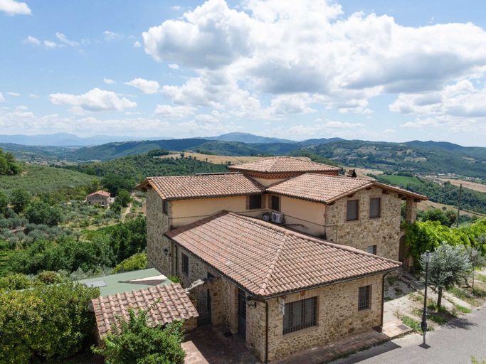 Others 4, Peaceful Stay in Collazzone Hills, Perugia