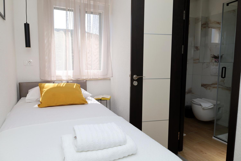Bedroom 2, Lucica, Luxury Rooms By the Sea, Pučišća