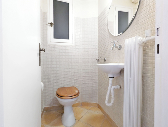 Bathroom 5, Athens Divas Velvet Gold Suites, Attica