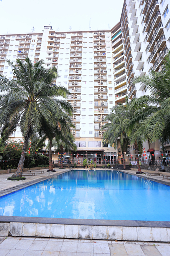 Exterior & Views 29