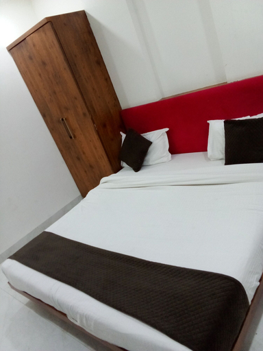 Bedroom 1, Hotel Suraj, Indore