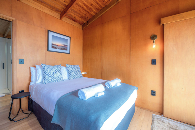 Room 5, Ocean Belle Onetangi, Auckland