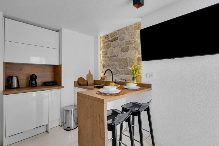 Others 3, Apartments by the sea Makarska - 21443, Makarska
