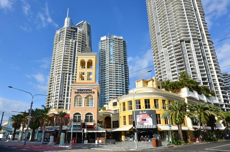 Iconic Chevron Renaissance Resort, Gold Coast