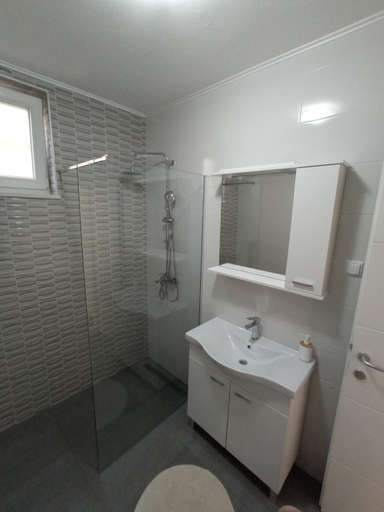 Shower 2, Sun Studio Apartment, Dubrovnik