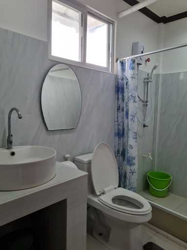 Bathroom 3, Alona Rose Hotel by SMS Hospitality, Panglao