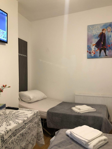 Others 2, Double Room Central Location 2, London