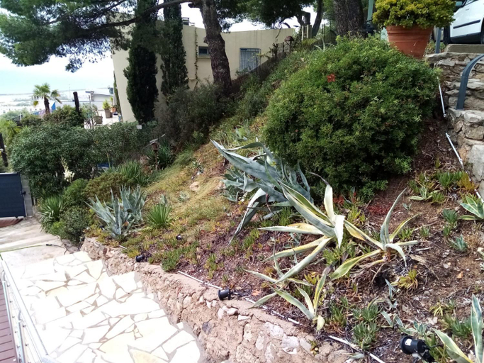 Others 5, villa rahuette, Hérault
