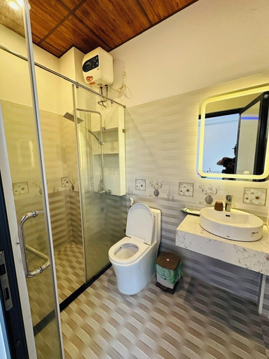 Bathroom 4, Panaroma Hotel - Vong Canh Villa, Huế
