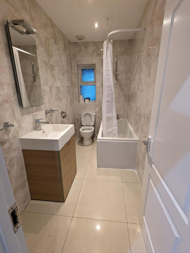 Bedroom 2, RAYAN'S LODGE STRATFORD, London
