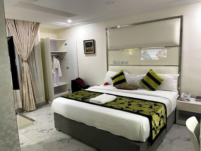 Bedroom 3, Vertus Hotel and Suites, Ikpoba-Okha