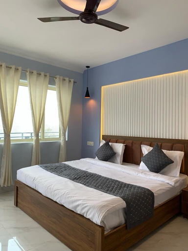 Bedroom 2, Ganeshwaram Hotel & Restaurant Bhowali, Nainital